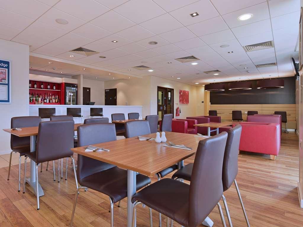 Travelodge High Wycombe Central Étterem fotó